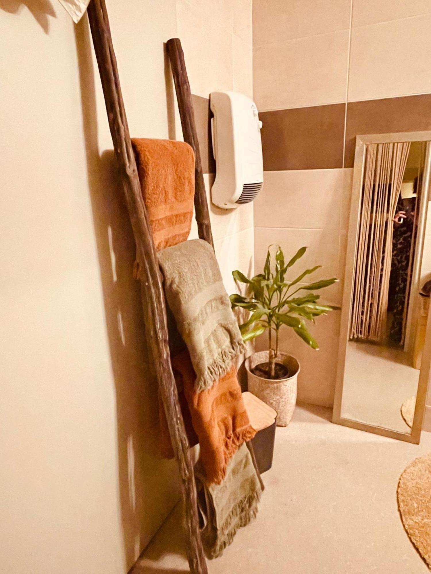 Chambre Boheme Chez Rachel Pau Bagian luar foto