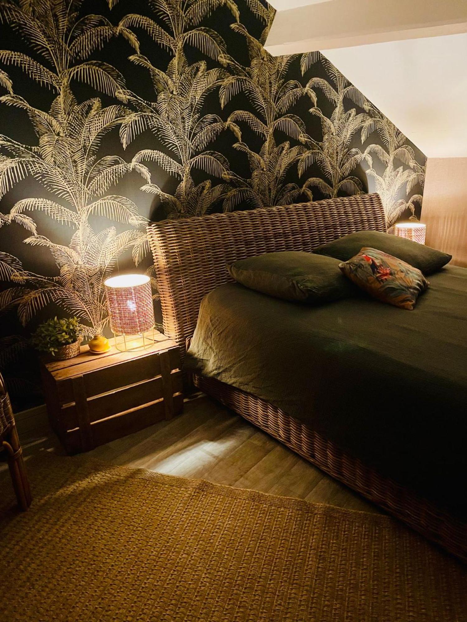 Chambre Boheme Chez Rachel Pau Bagian luar foto